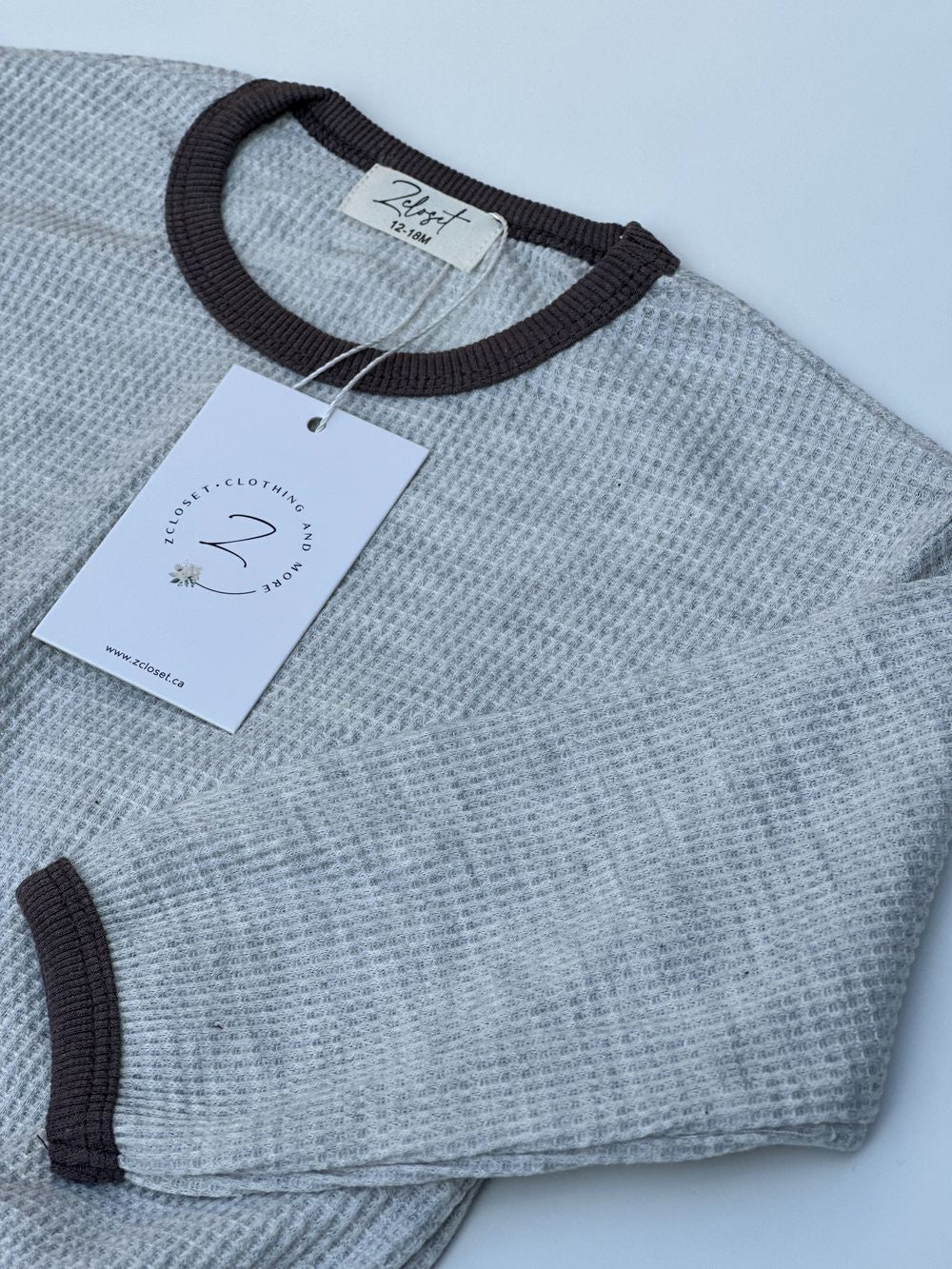 Side View of the Grayish Set for Kids